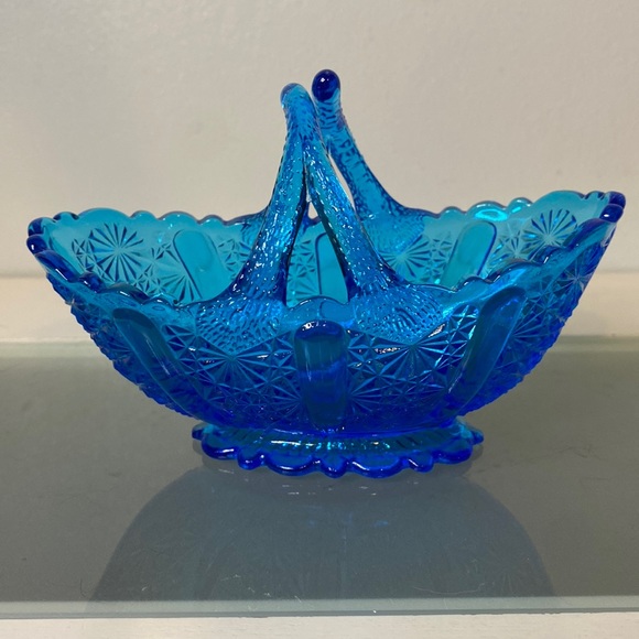 Daisy & Button Colonial Blue by Fenton, Glass Basket, Split Handle - Picture 5 of 16